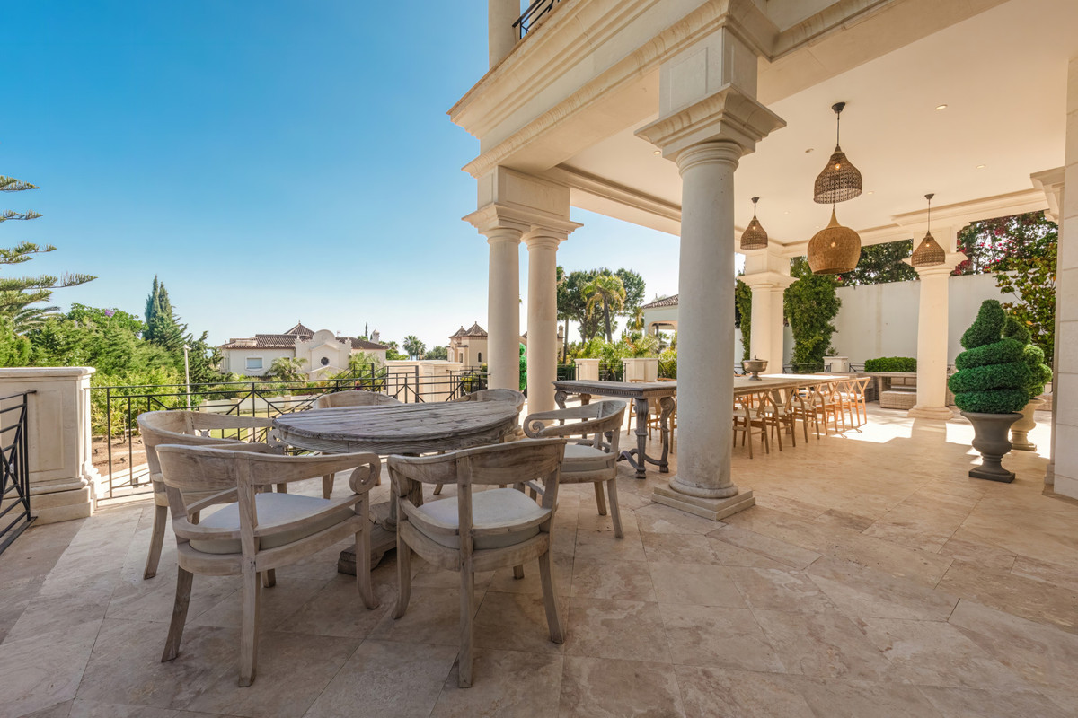Huis te koop in Sierra Blanca | 8 slaapkamers H5067382