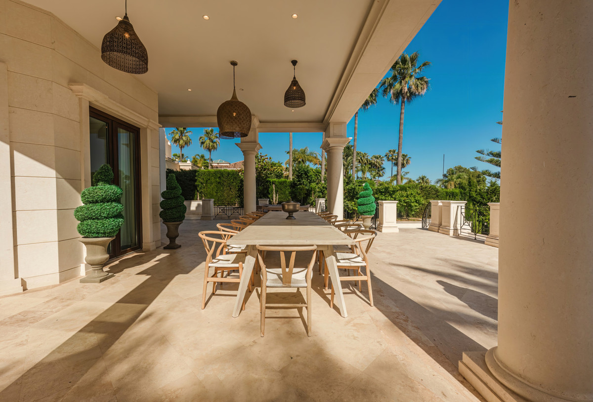 Huis te koop in Sierra Blanca | 8 slaapkamers H5067382