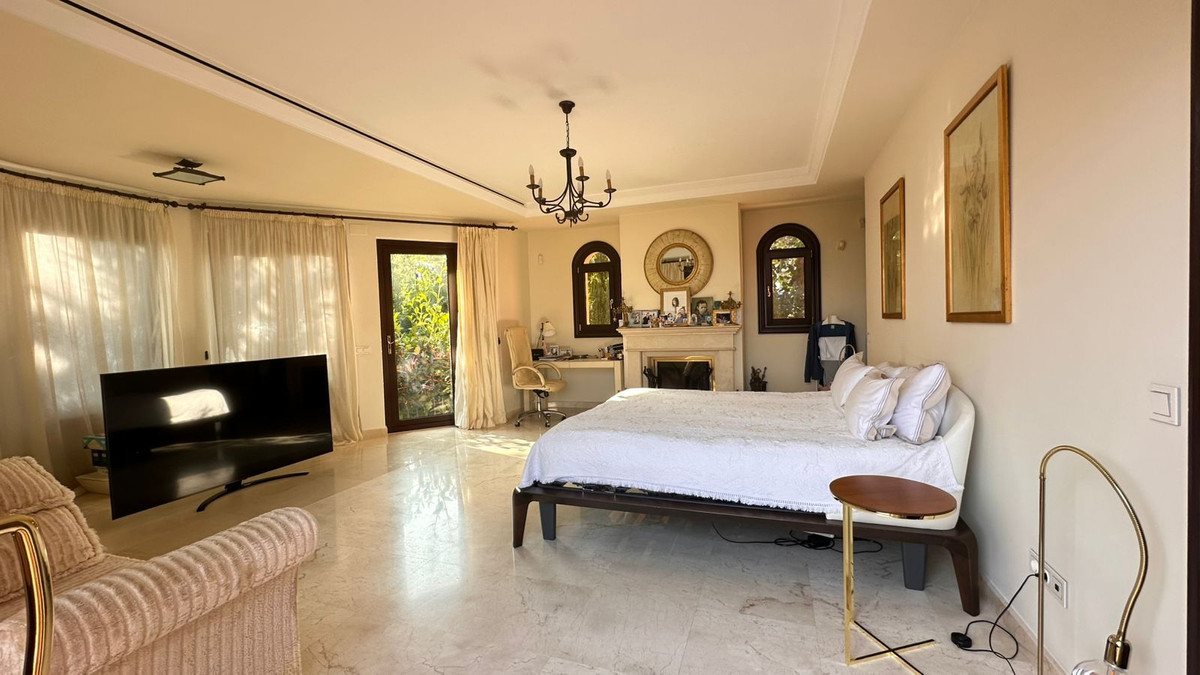 Huis te koop in Sierra Blanca | 6 slaapkamers H5079865