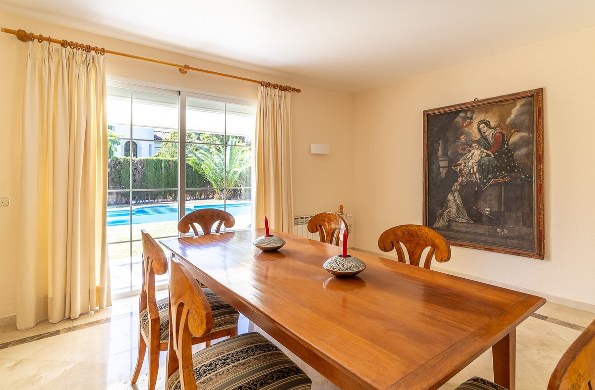 Huis te koop in Sierra Blanca | 5 slaapkamers H5107984