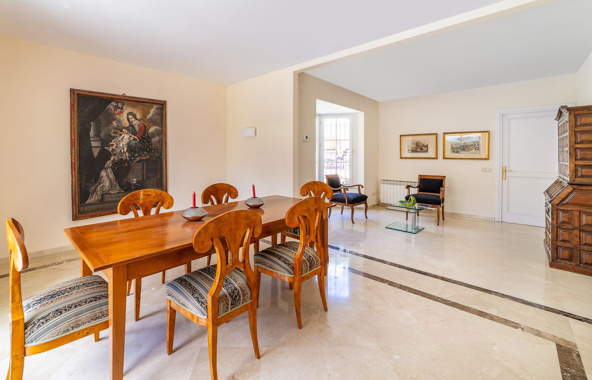 Huis te koop in Sierra Blanca | 5 slaapkamers H5107984