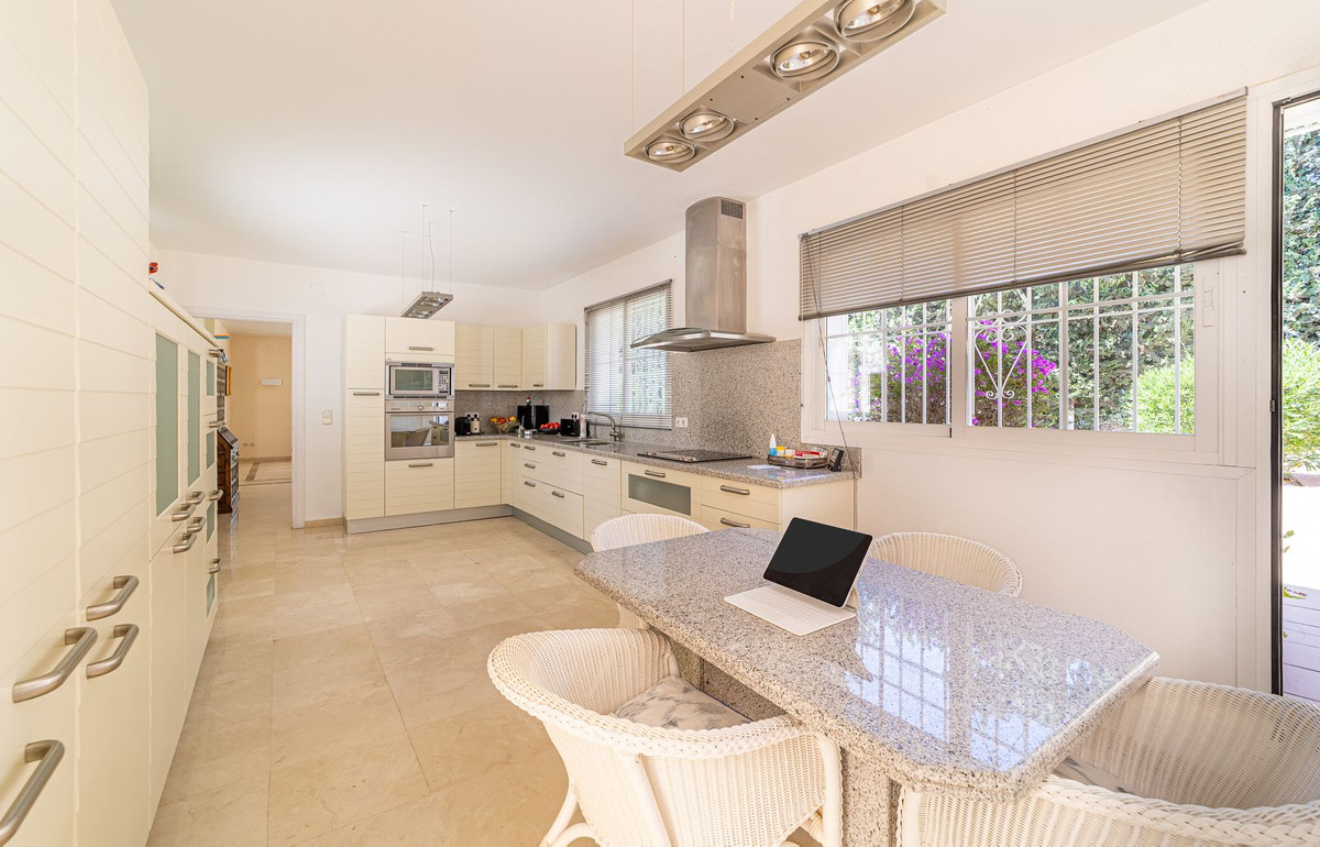 Huis te koop in Sierra Blanca | 5 slaapkamers H5107984