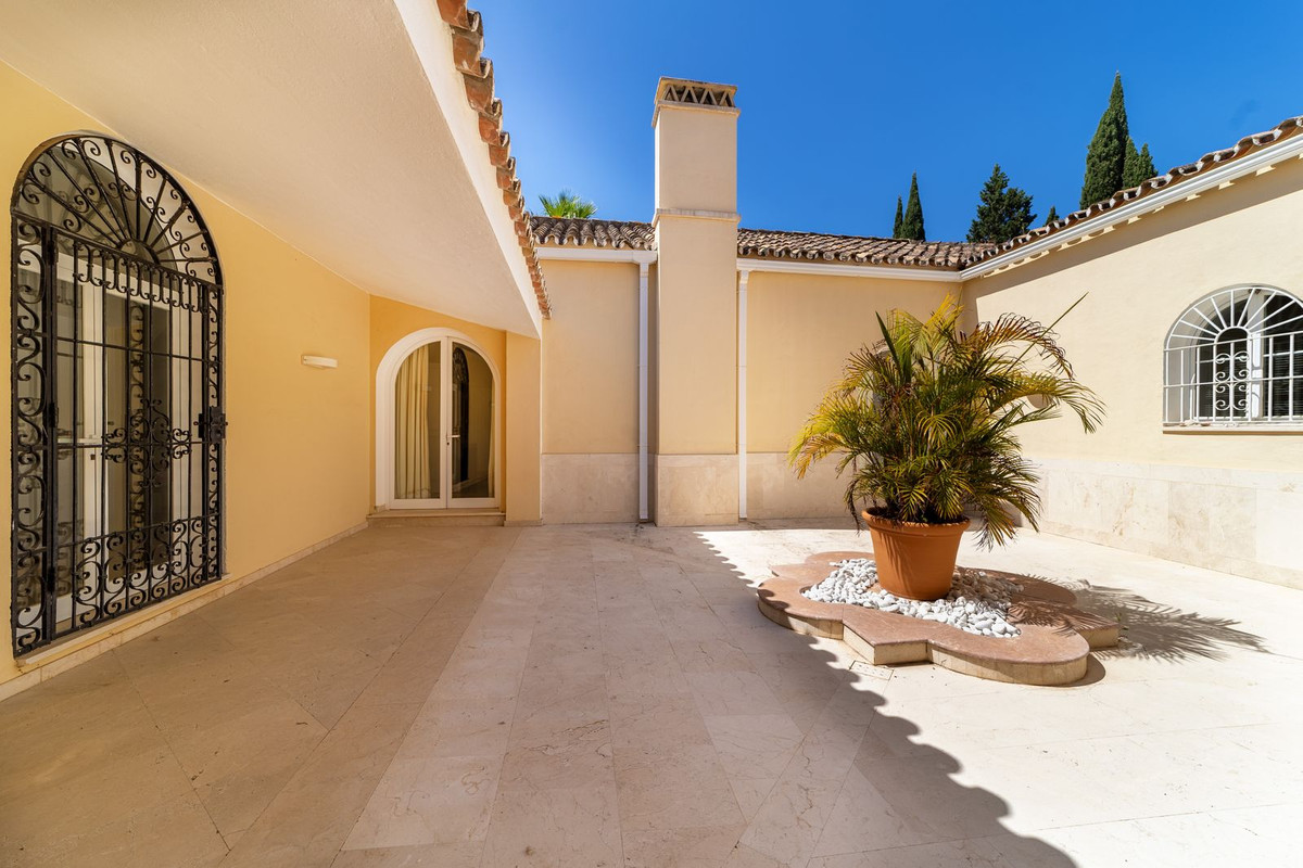 Huis te koop in Sierra Blanca | 5 slaapkamers H5107984