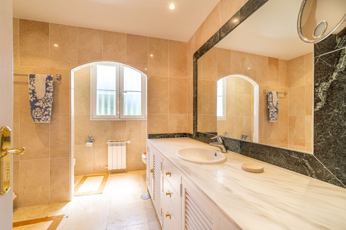 Huis te koop in Sierra Blanca | 5 slaapkamers H5107984