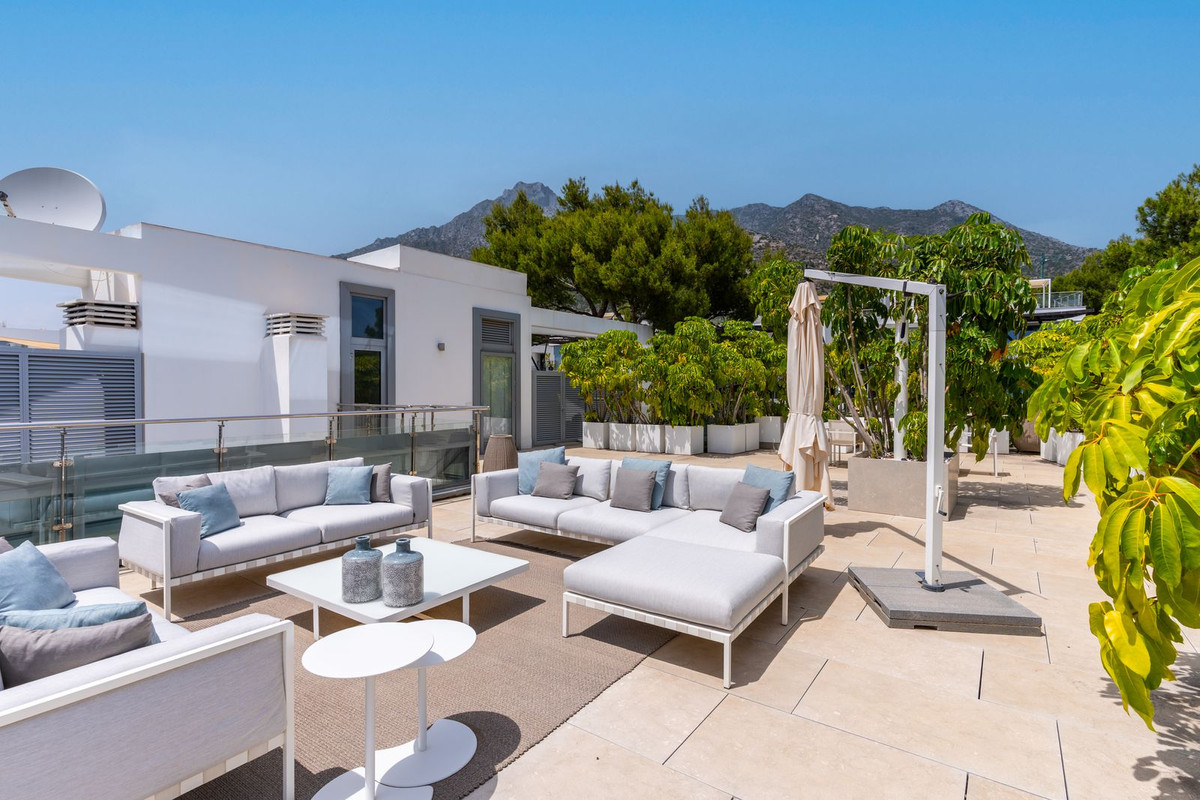 Huis te koop in Sierra Blanca | 4 slaapkamers H5118889