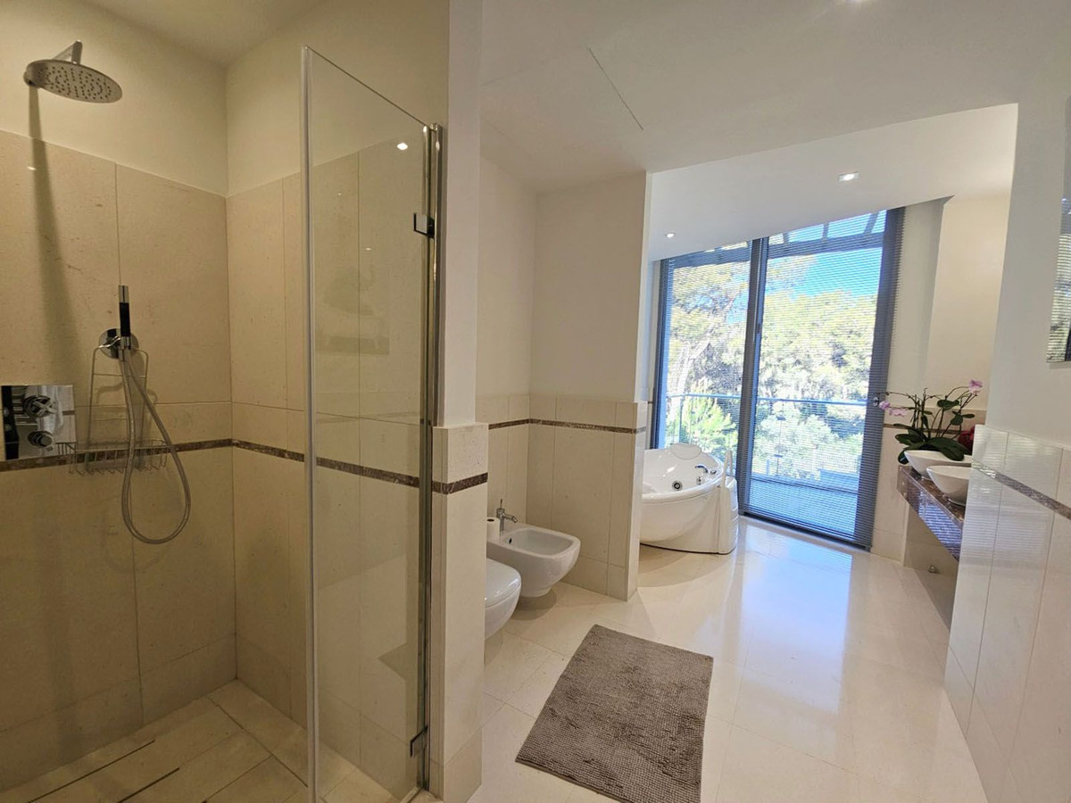 Huis te koop in Sierra Blanca | 4 slaapkamers H5147527