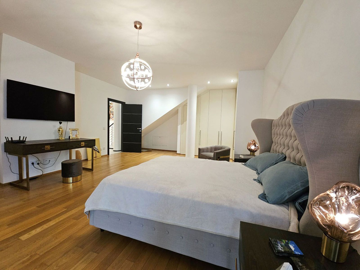 Huis te koop in Sierra Blanca | 4 slaapkamers H5147527