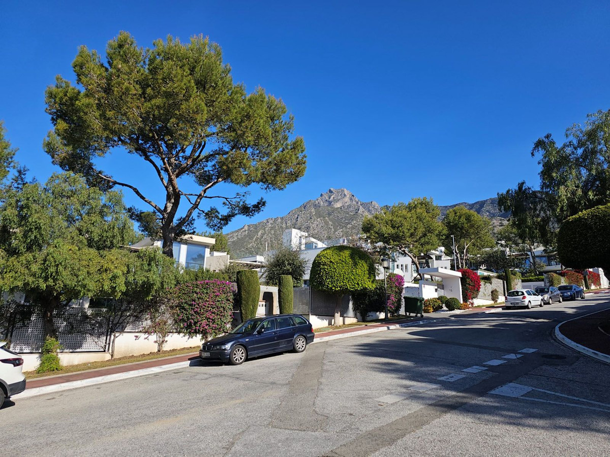 Huis te koop in Sierra Blanca | 4 slaapkamers H5147527