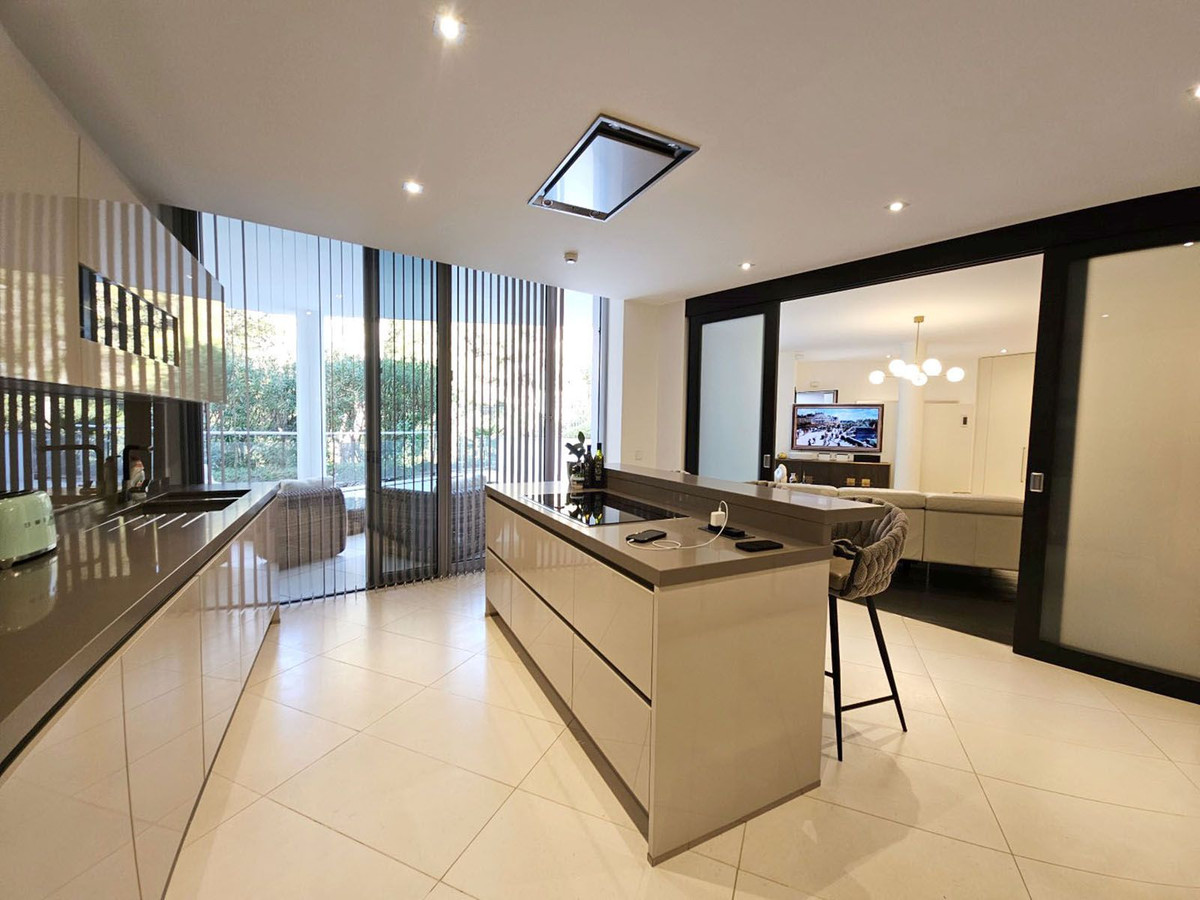 Huis te koop in Sierra Blanca | 4 slaapkamers H5147527