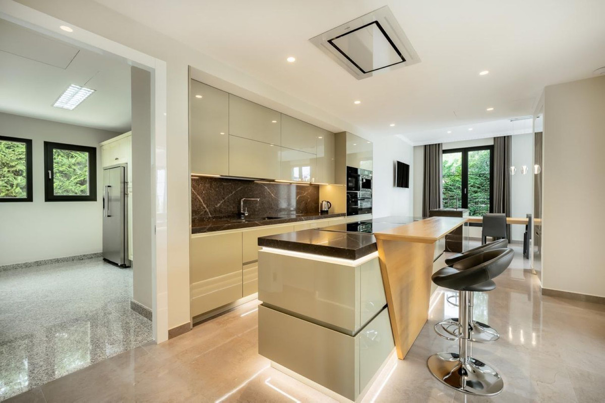 Huis te koop in Sierra Blanca | 6 slaapkamers H5210887