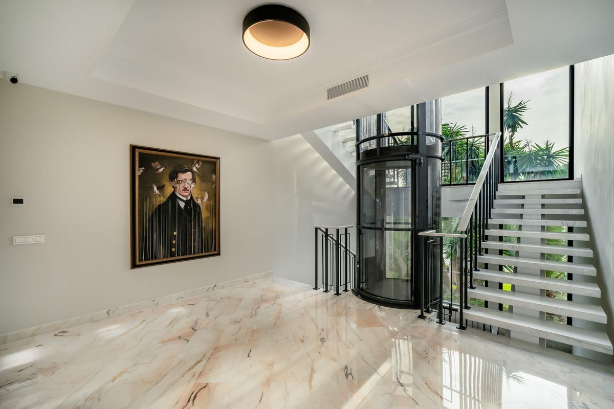 Huis te koop in Sierra Blanca | 6 slaapkamers H5210887