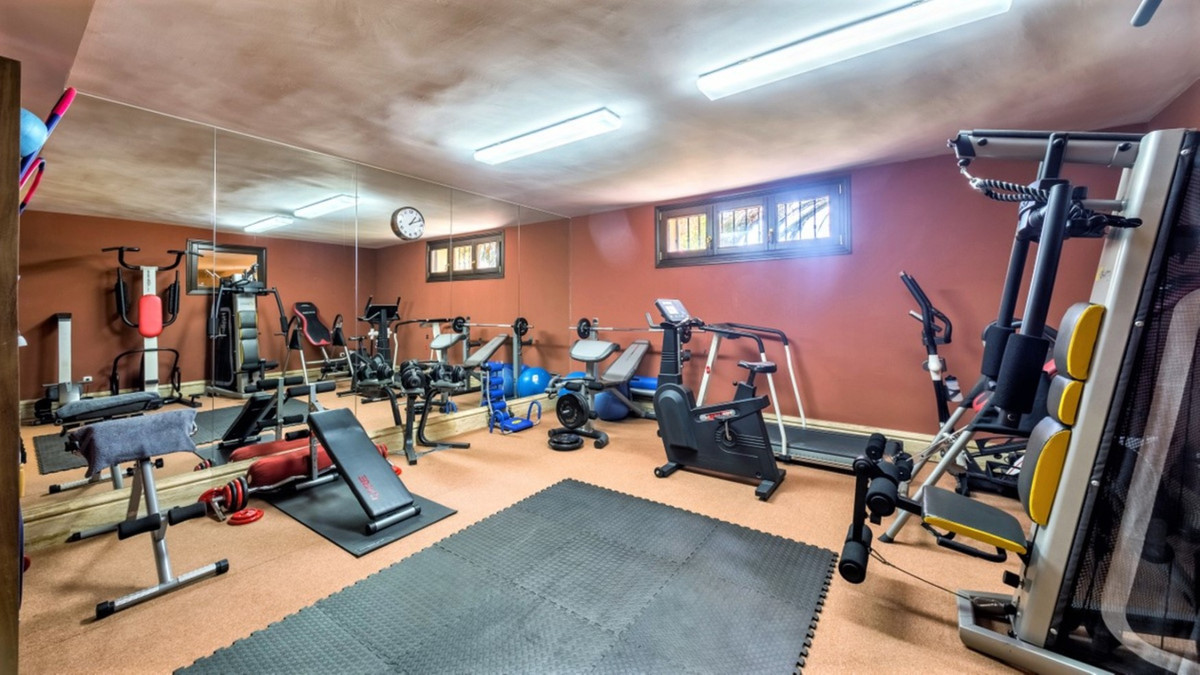 Huis te koop in Sierra Blanca | 6 slaapkamers H5220262