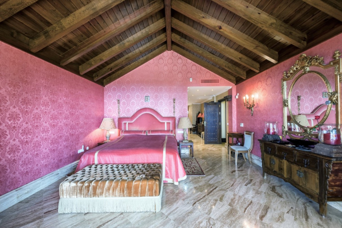 Huis te koop in Sierra Blanca | 6 slaapkamers H5220262