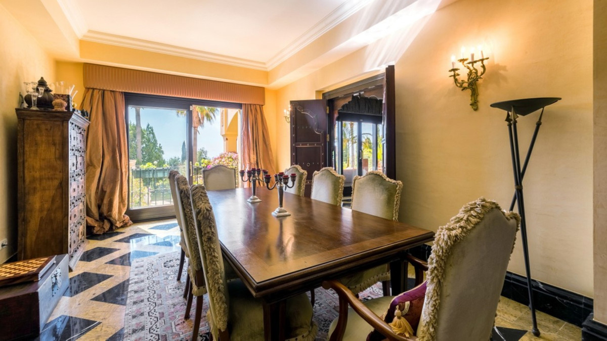 Huis te koop in Sierra Blanca | 6 slaapkamers H5220262