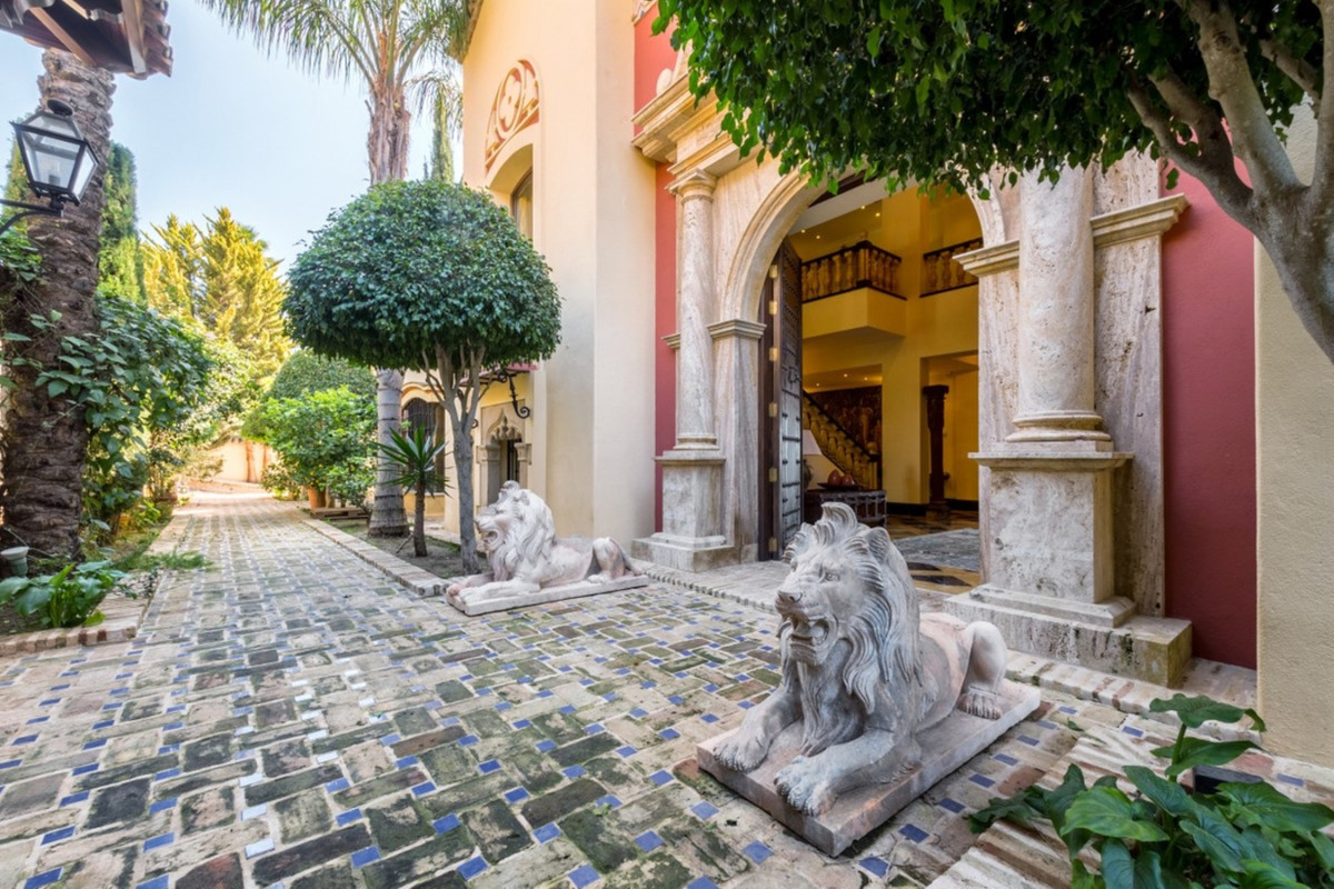 Huis te koop in Sierra Blanca | 6 slaapkamers H5220262