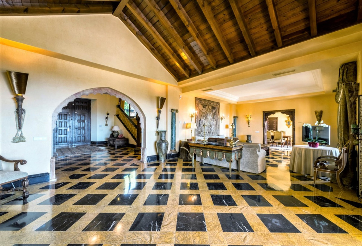 Huis te koop in Sierra Blanca | 6 slaapkamers H5220262