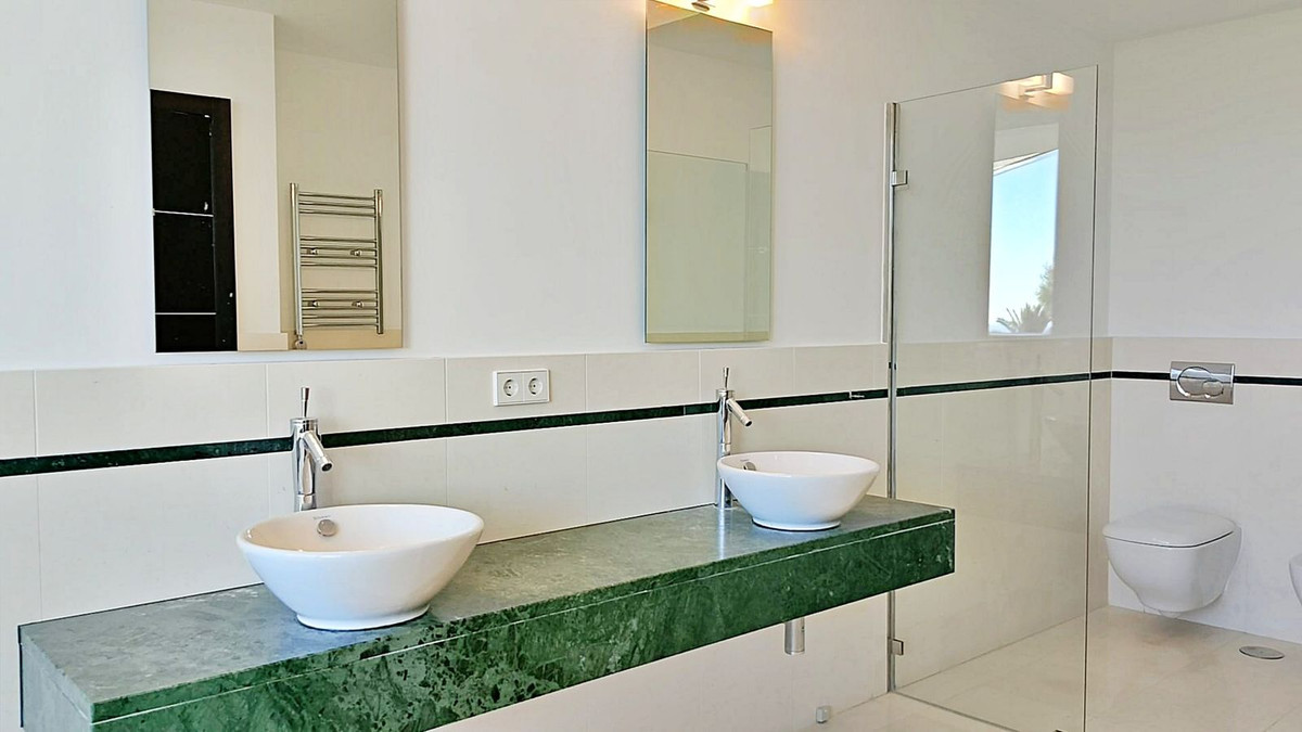 Huis te koop in Sierra Blanca | 5 slaapkamers H5235598