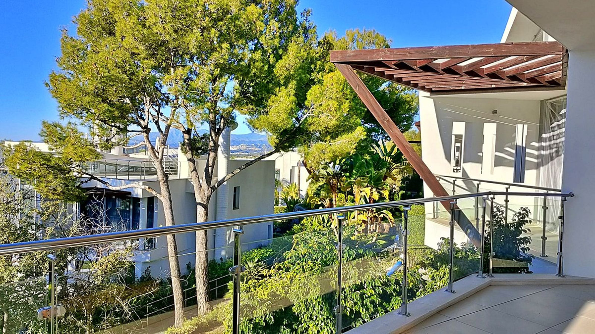 Huis te koop in Sierra Blanca | 5 slaapkamers H5235598