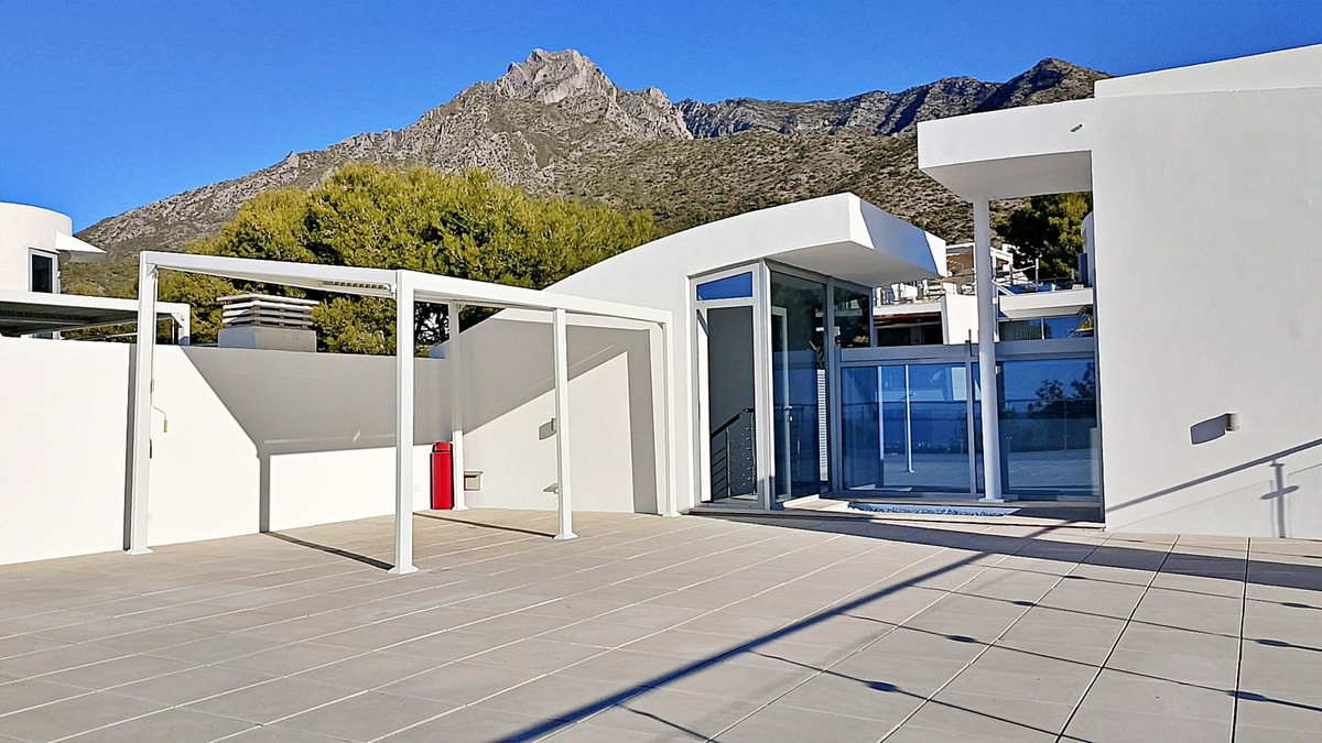 Huis te koop in Sierra Blanca | 5 slaapkamers H5235598