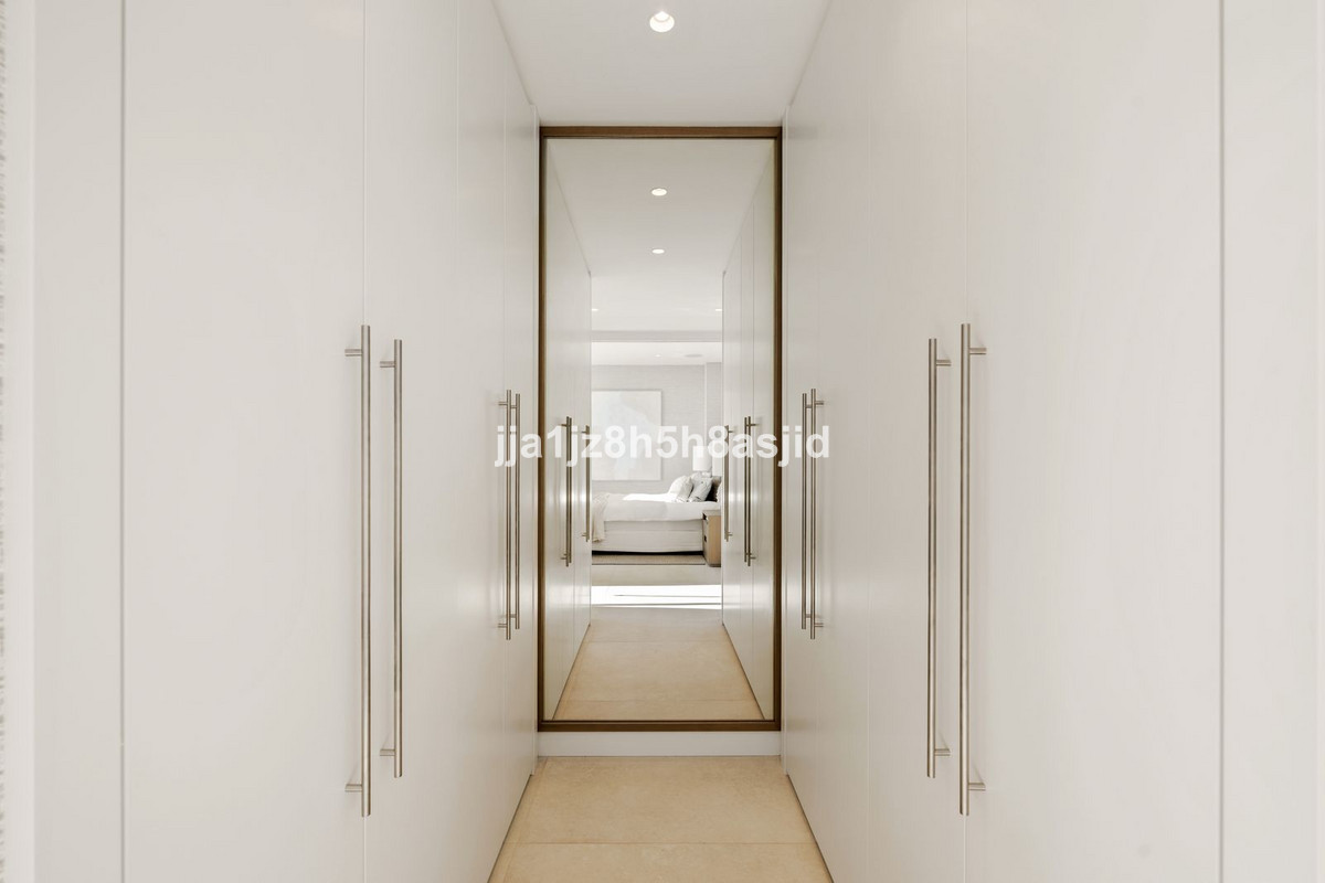 Duplex te koop in Sierra Blanca | 4 slaapkamers H5264362