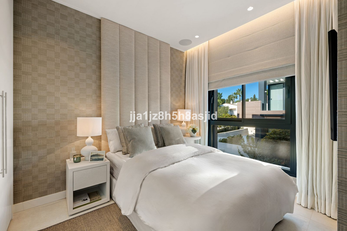 Duplex te koop in Sierra Blanca | 4 slaapkamers H5264362