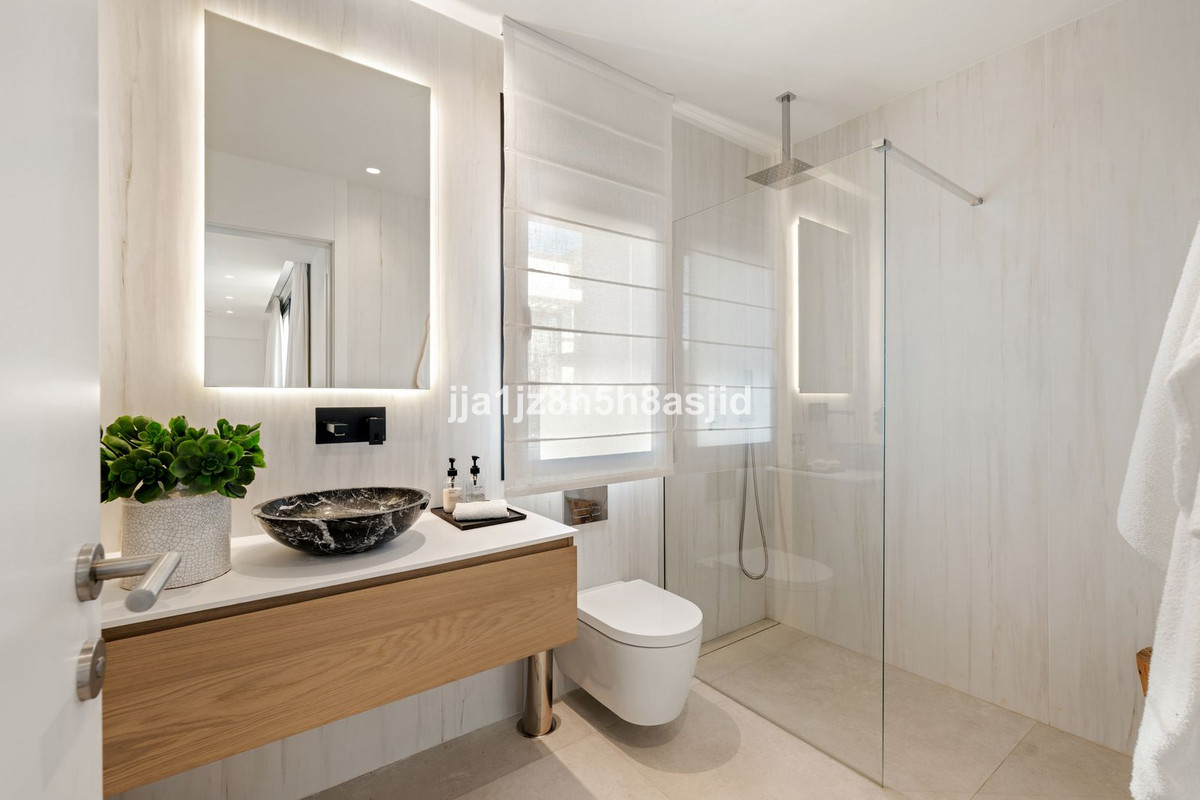 Duplex te koop in Sierra Blanca | 4 slaapkamers H5264362