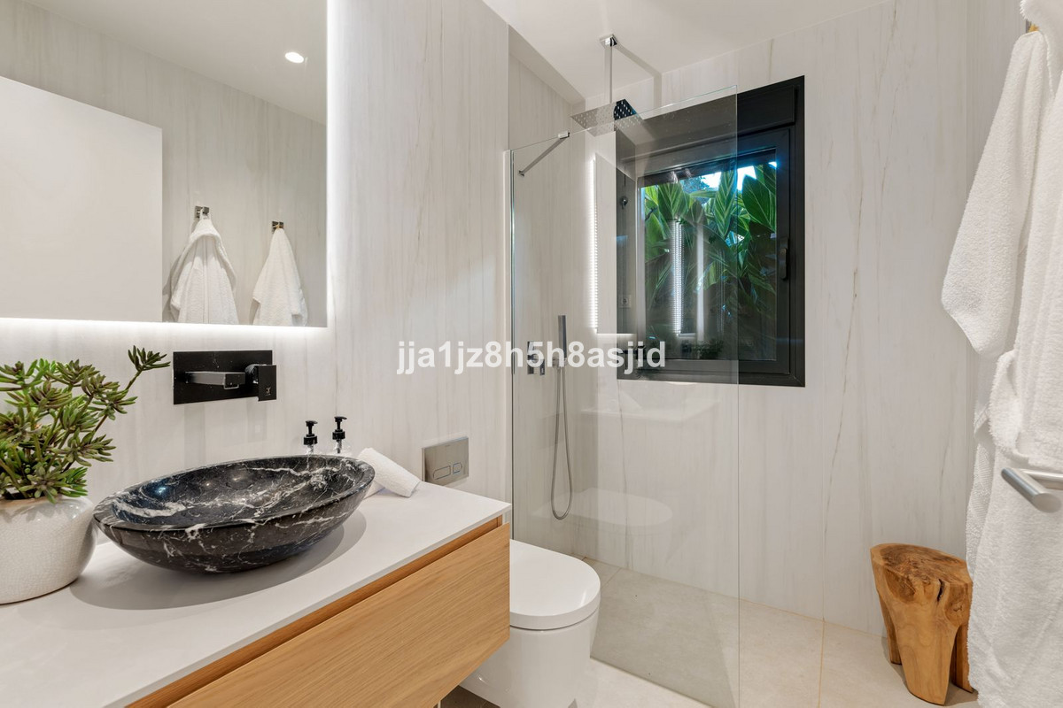 Duplex te koop in Sierra Blanca | 4 slaapkamers H5264362