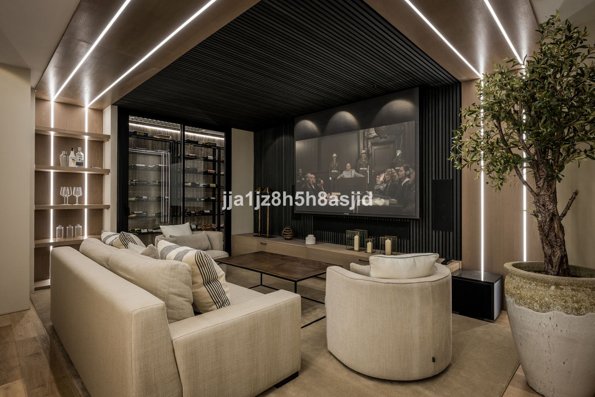 Duplex te koop in Sierra Blanca | 4 slaapkamers H5264362