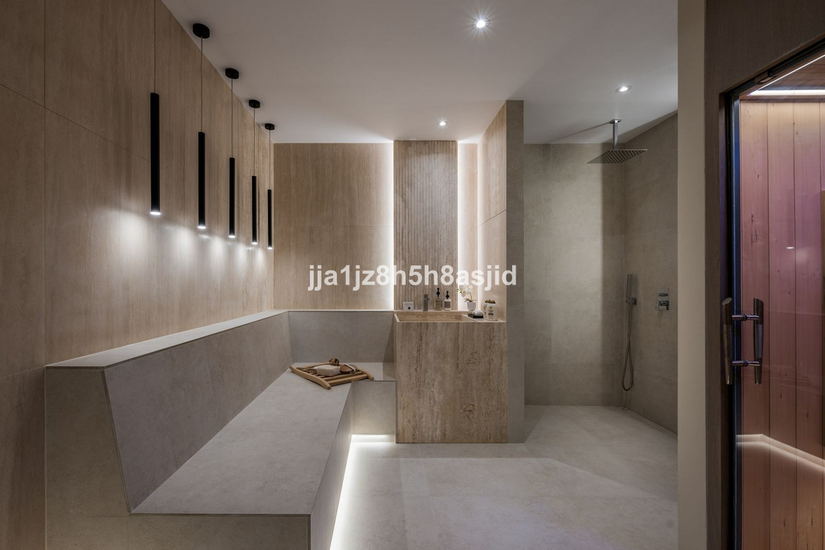 Duplex te koop in Sierra Blanca | 4 slaapkamers H5264362