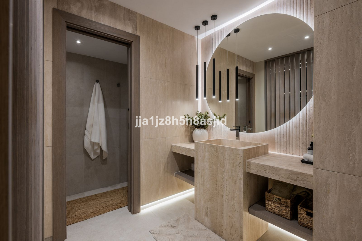 Duplex te koop in Sierra Blanca | 4 slaapkamers H5264362