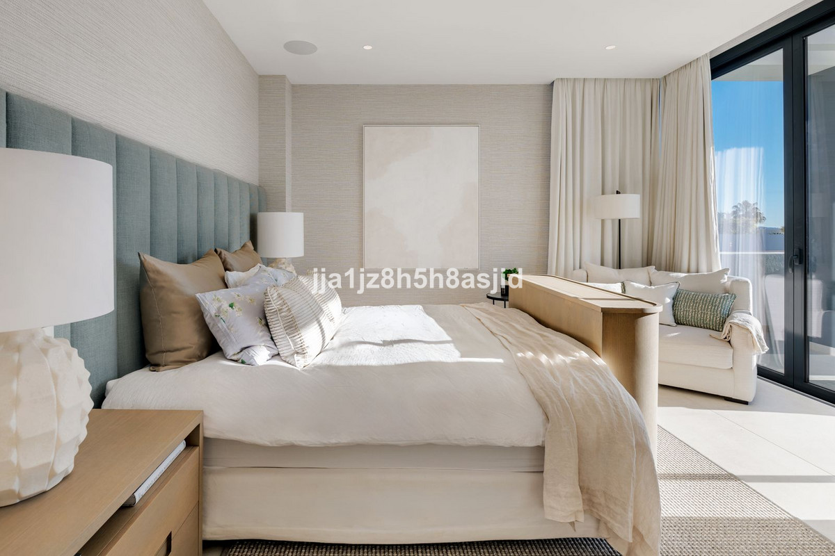 Duplex te koop in Sierra Blanca | 4 slaapkamers H5264362