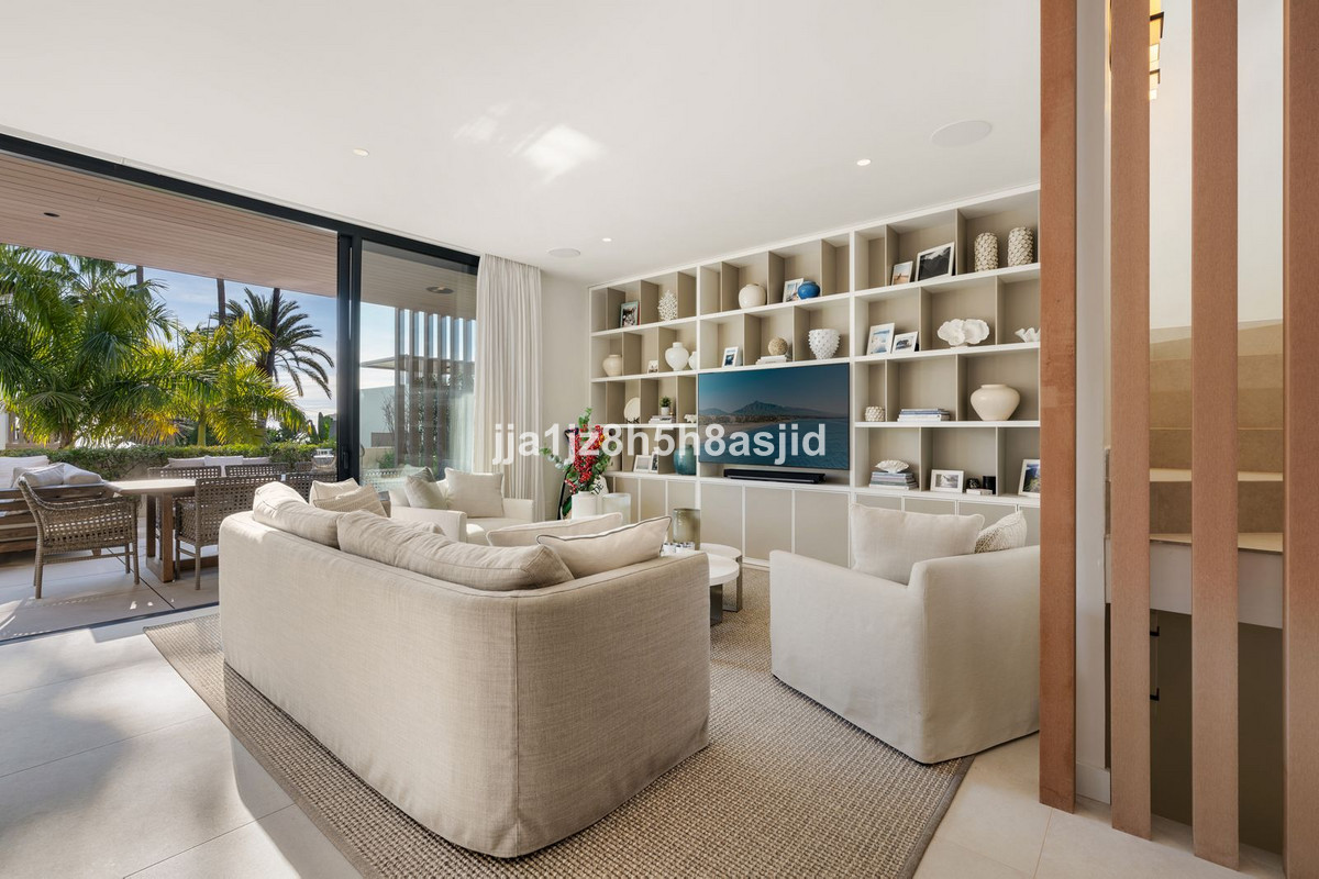 Duplex te koop in Sierra Blanca | 4 slaapkamers H5264362