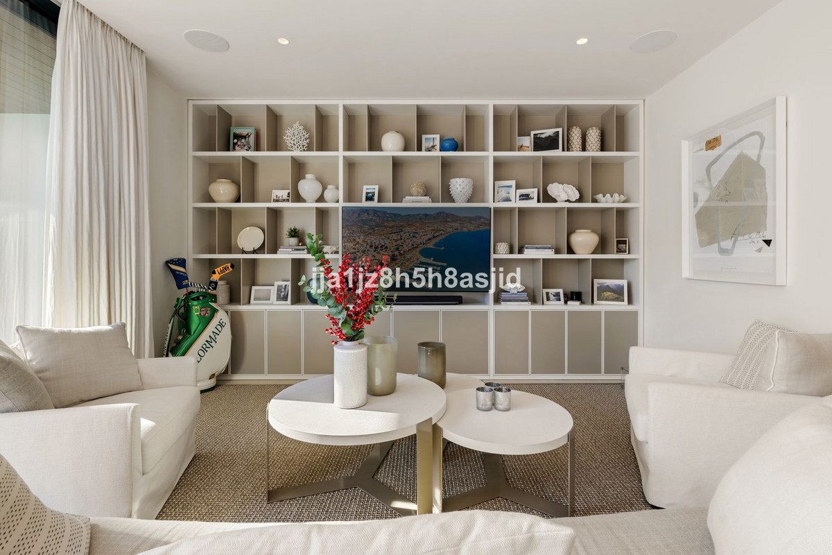 Duplex te koop in Sierra Blanca | 4 slaapkamers H5264362