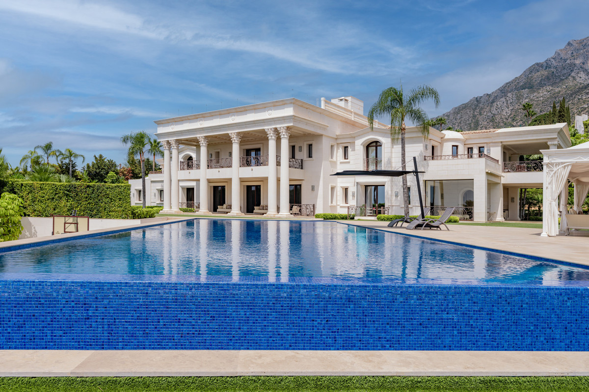 Huis te koop in Sierra Blanca | 10 slaapkamers H5492884