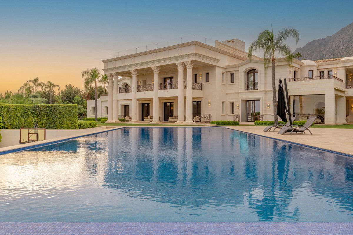 Huis te koop in Sierra Blanca | 10 slaapkamers H5492884