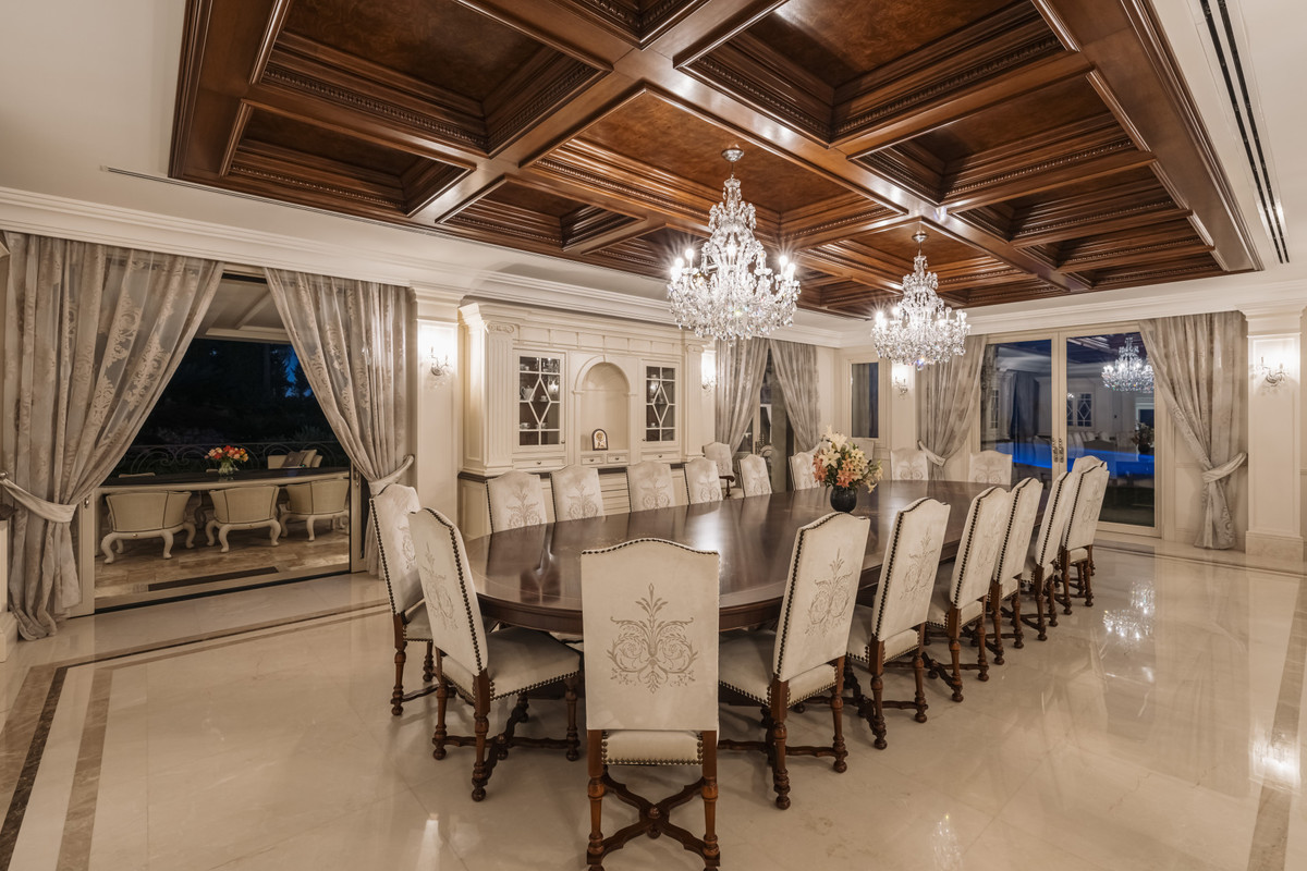 Huis te koop in Sierra Blanca | 10 slaapkamers H5492884