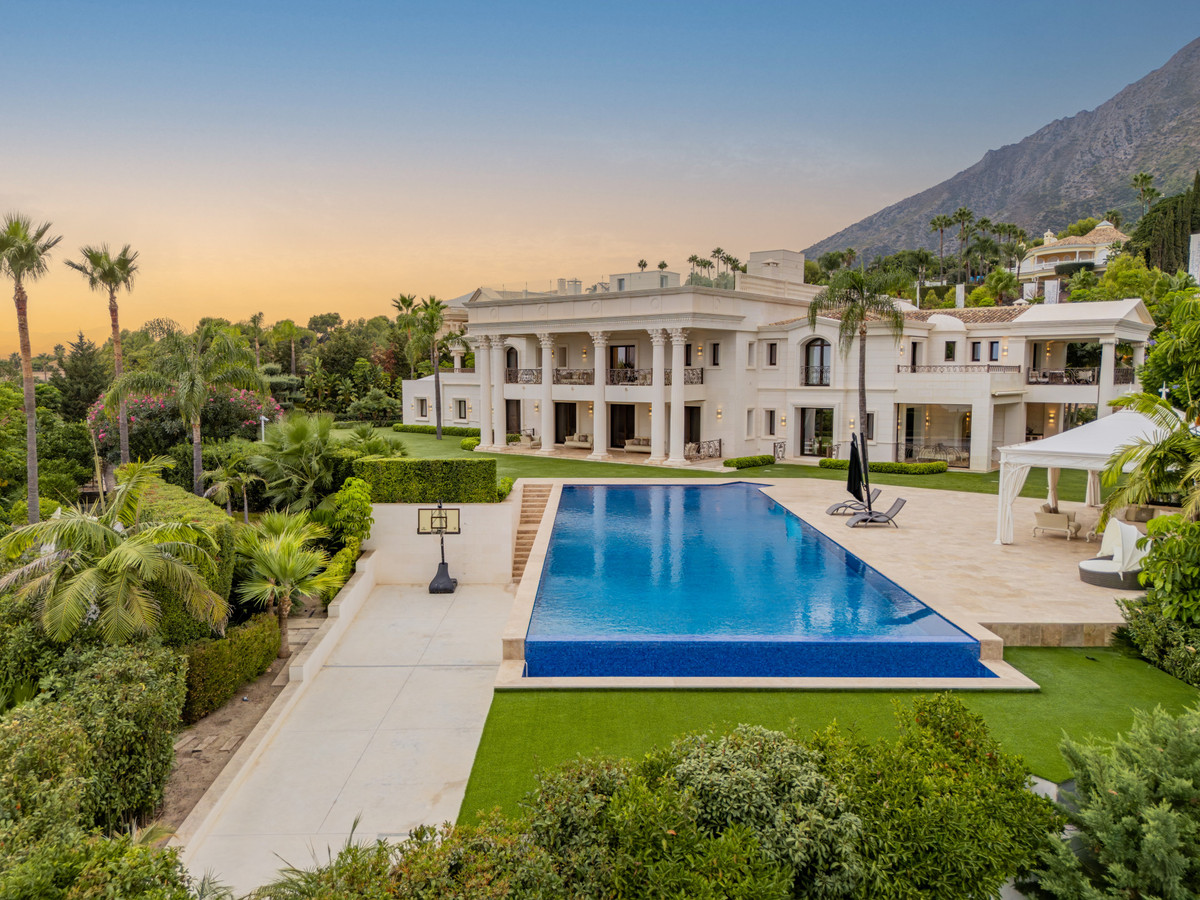 Huis te koop in Sierra Blanca | 10 slaapkamers H5492884