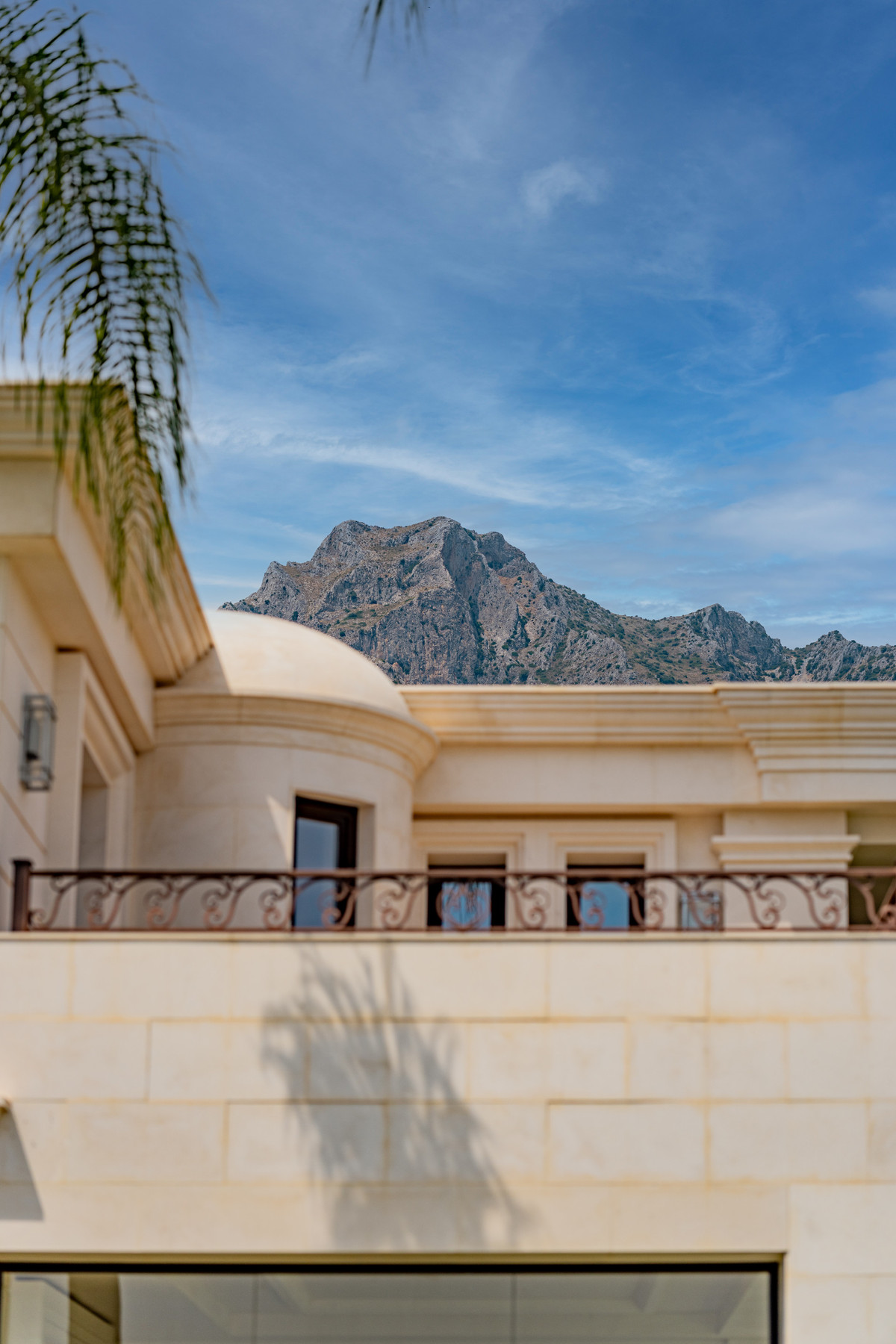 Huis te koop in Sierra Blanca | 10 slaapkamers H5492884