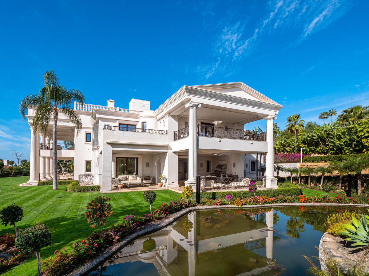 Huis te koop in Sierra Blanca | 10 slaapkamers H5492884