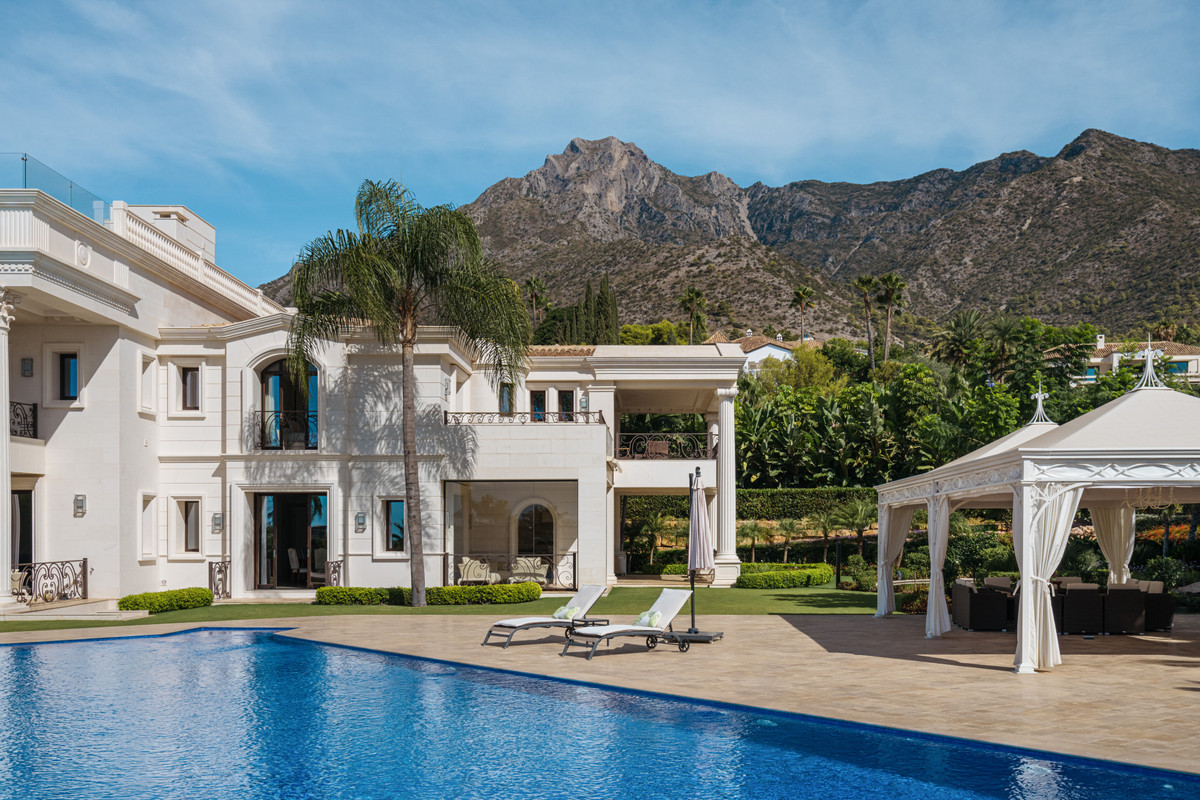 Huis te koop in Sierra Blanca | 10 slaapkamers H5492884