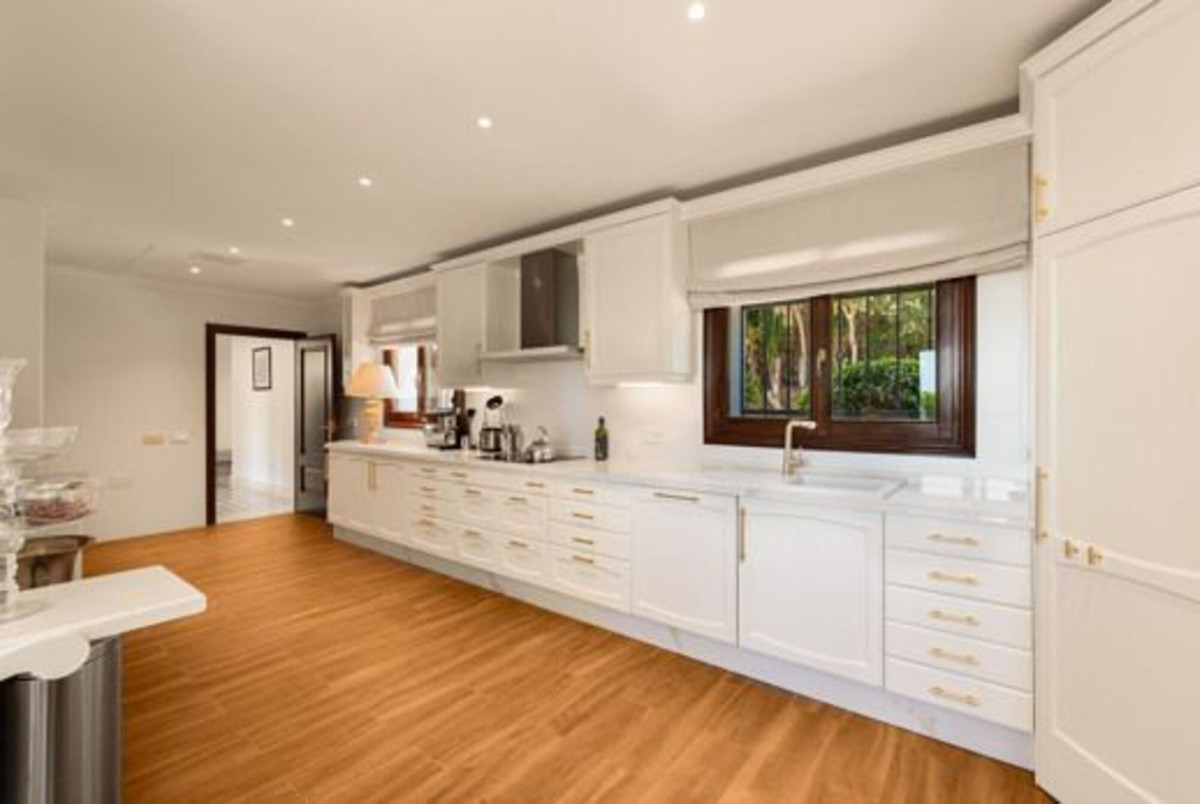 Huis te koop in Sierra Blanca | 6 slaapkamers H5492890