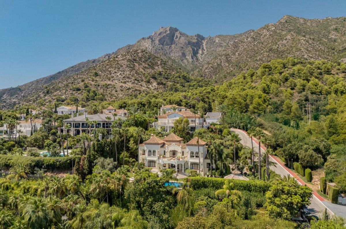 Huis te koop in Sierra Blanca | 6 slaapkamers H5492890