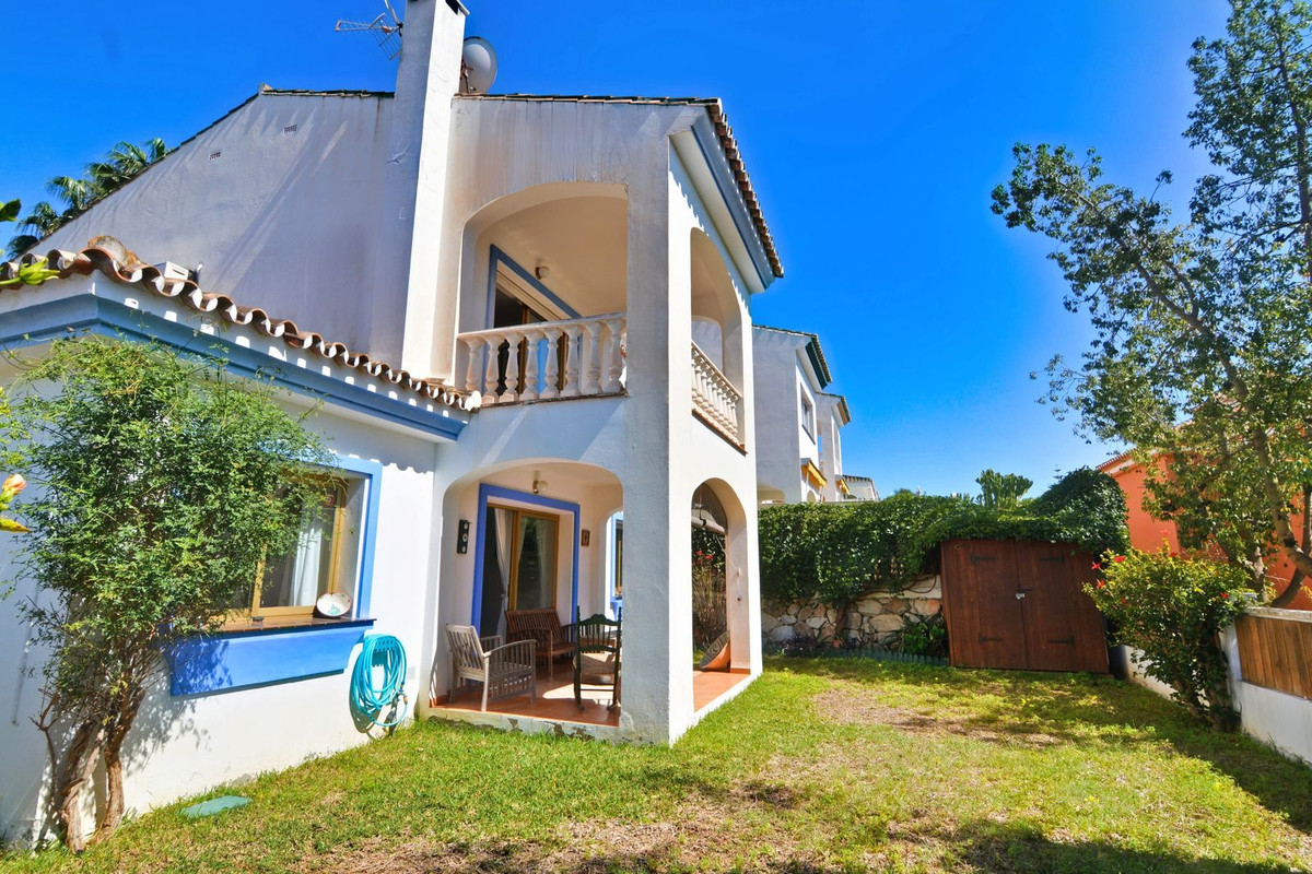 Semi-Vrijstaande Villa in Sierrezuela-1