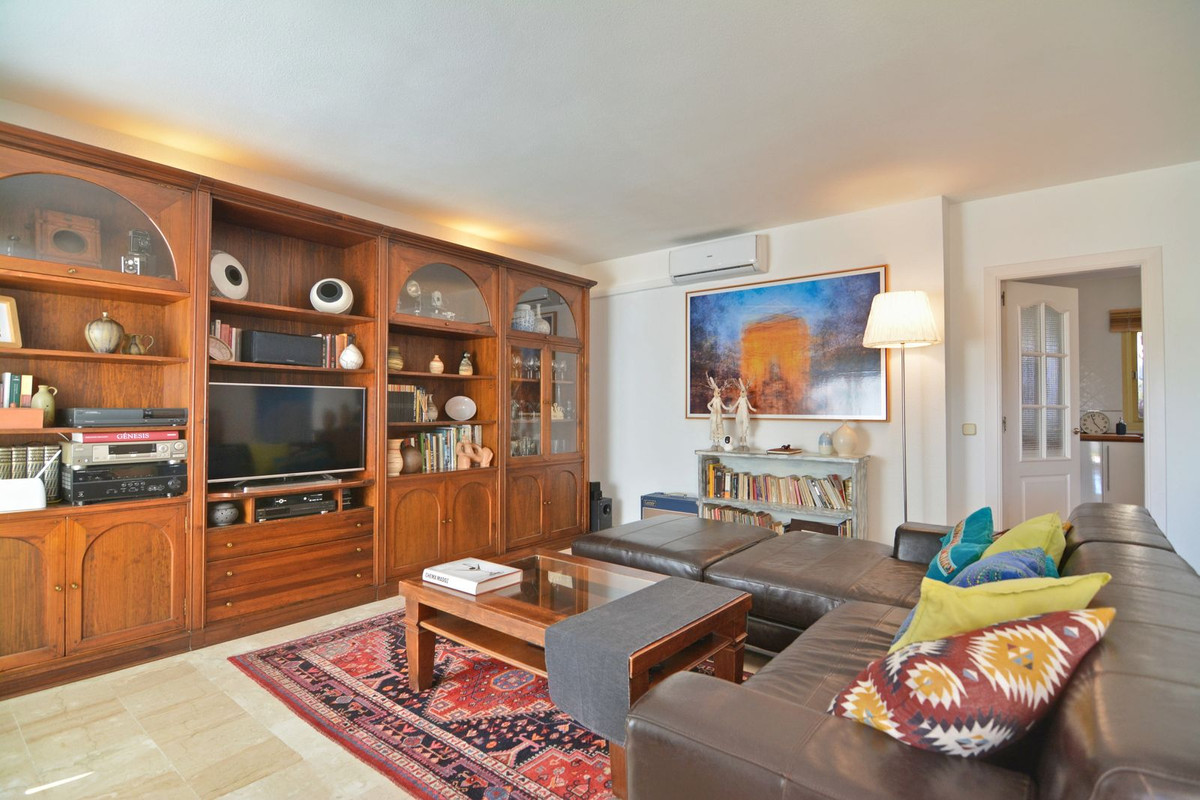 Semi-Vrijstaande Villa in Sierrezuela-13