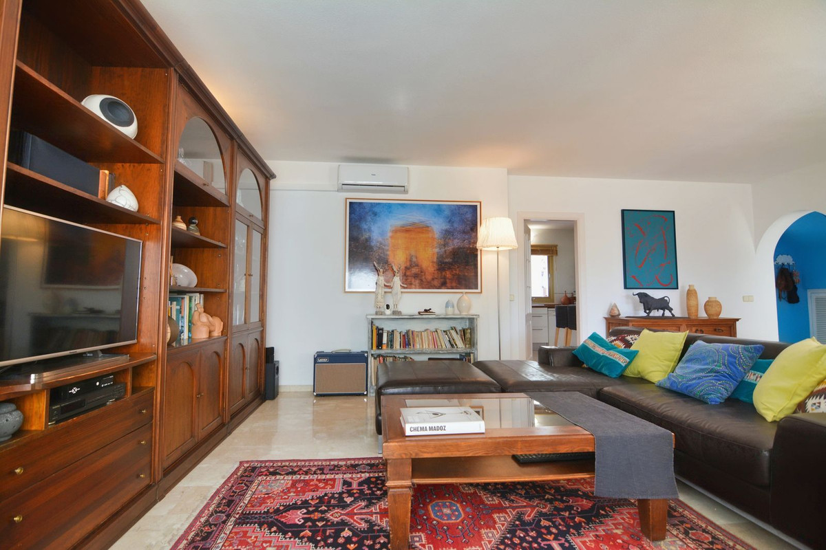 Semi-Vrijstaande Villa in Sierrezuela-14