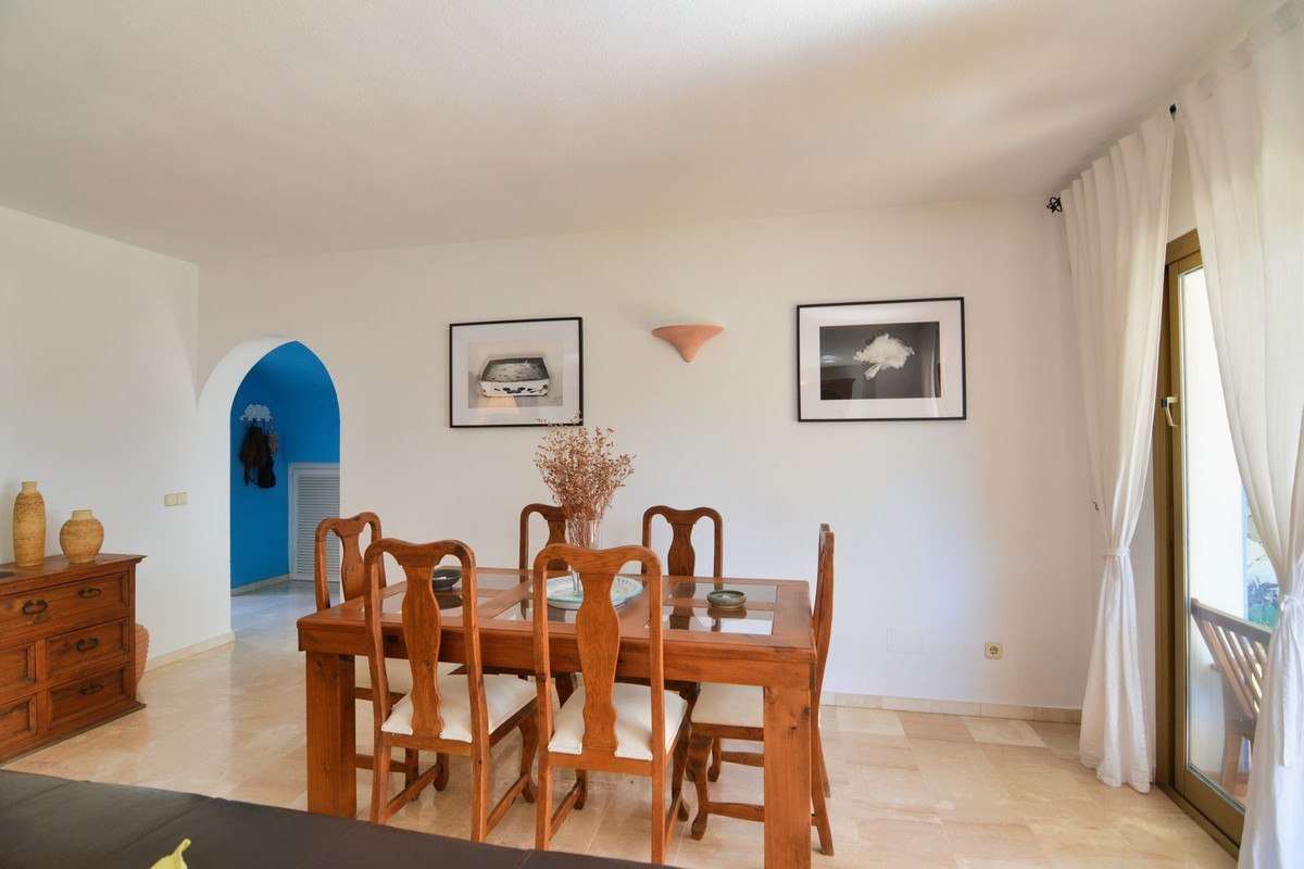 Semi-Vrijstaande Villa in Sierrezuela-15