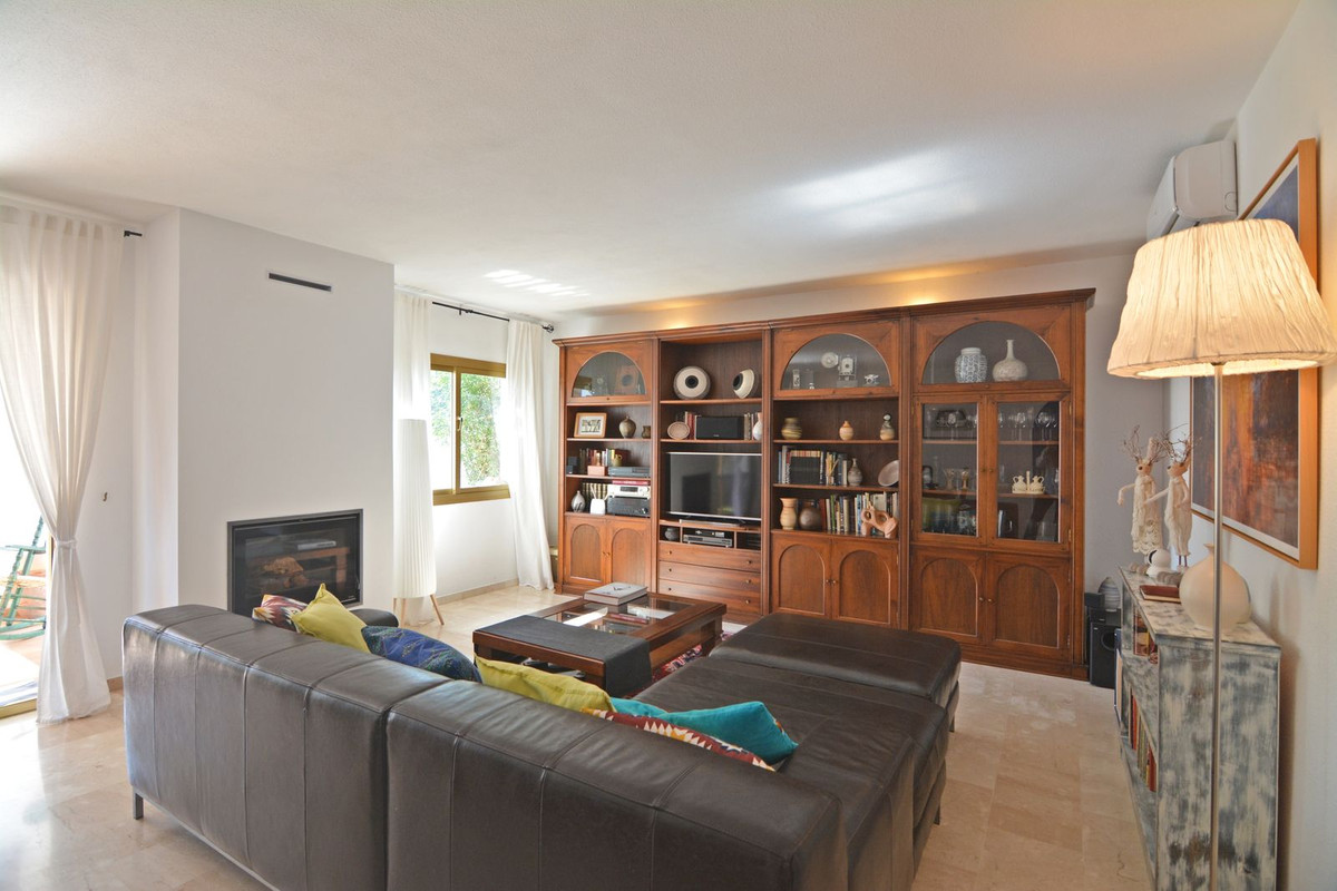 Semi-Vrijstaande Villa in Sierrezuela-16