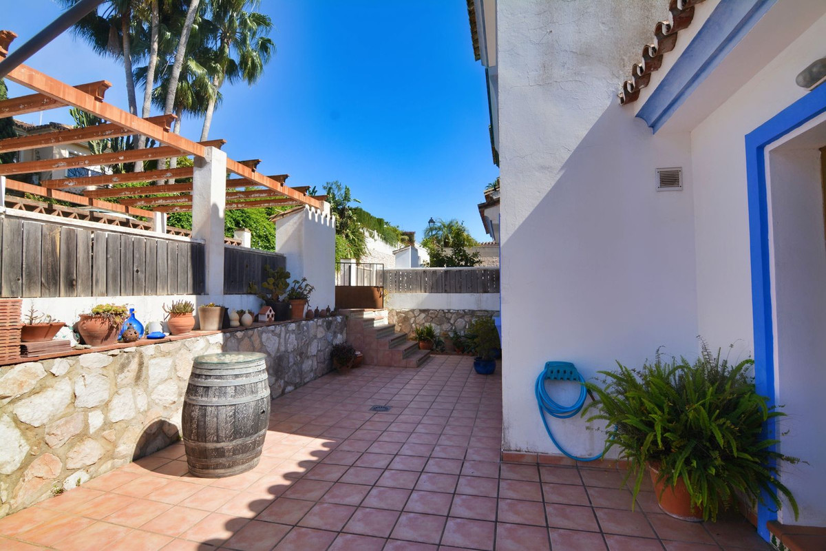 Semi-Vrijstaande Villa in Sierrezuela-24