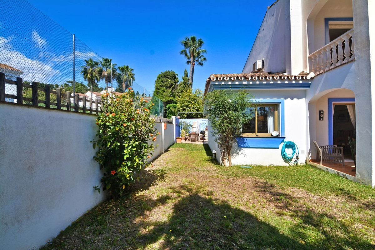Semi-Vrijstaande Villa in Sierrezuela-7