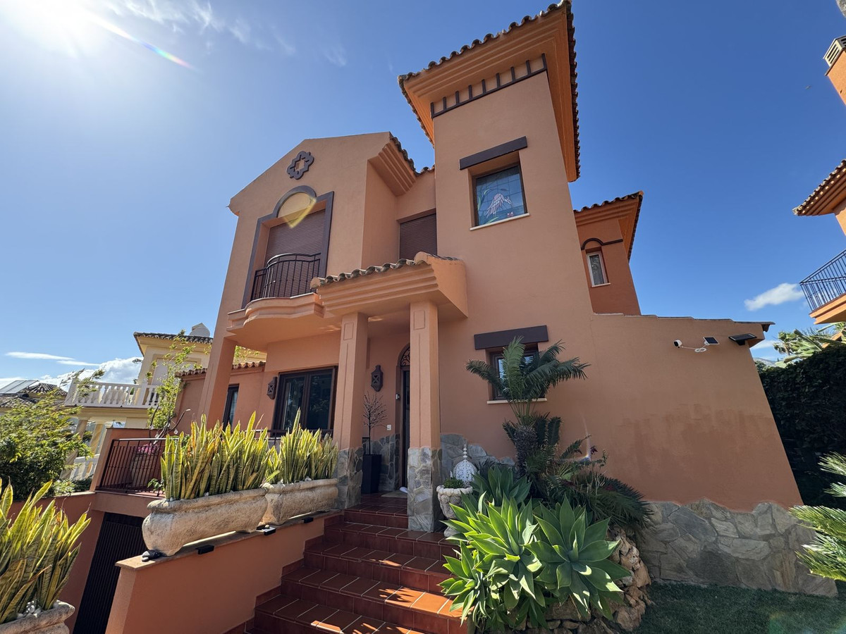 Huis te koop in Sierrezuela | 5 slaapkamers H5041201